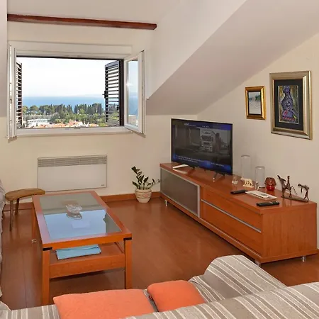 Franka Apartment *