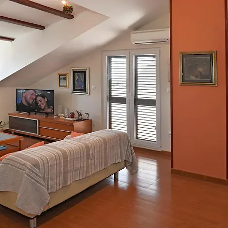Franka Apartment *